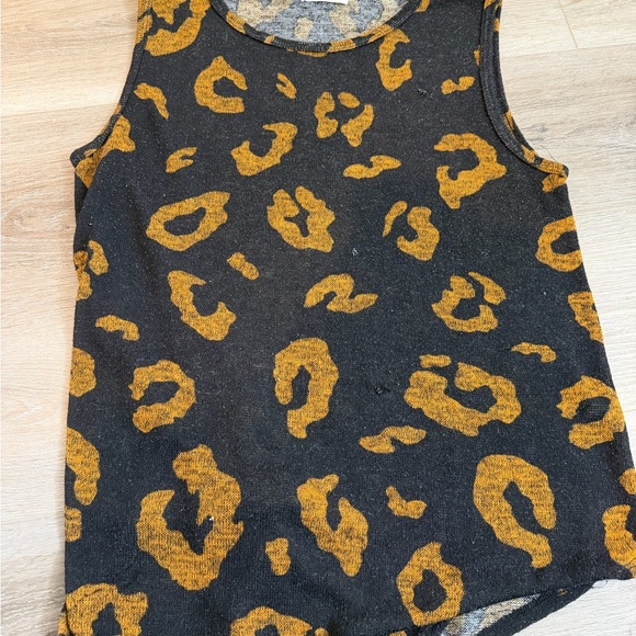 Tank Tops - Picture 5 of 8